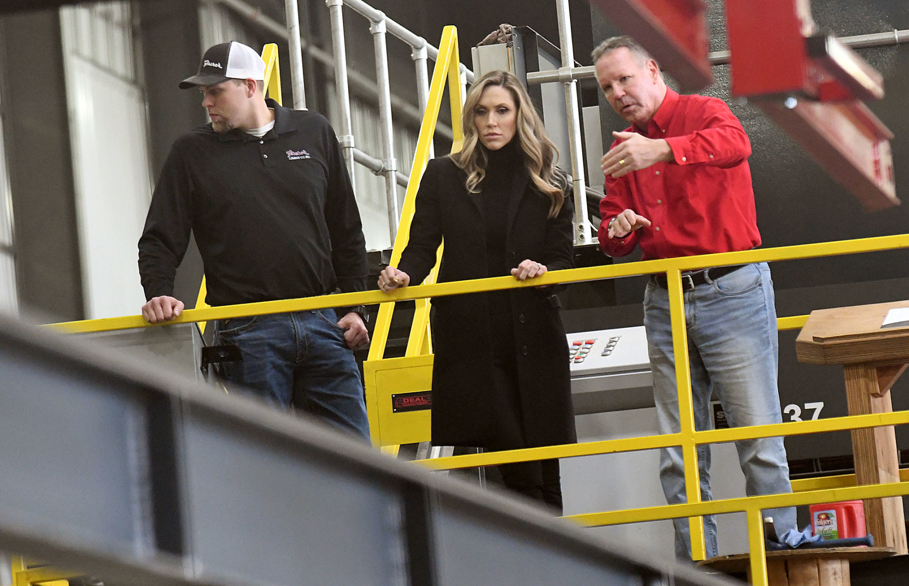 112119-adh-nws-Lara Trump Visit02-my